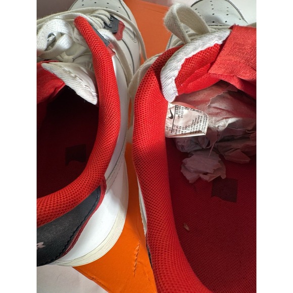 Athletic_Shoes